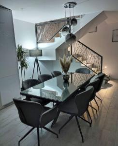 Villa Tim is a 4 bedroom villa with 38 sqm heated pool 