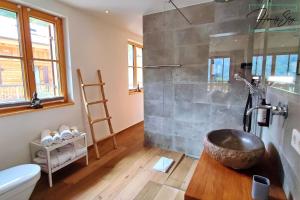 Homely Stay AlpenPanorama-Chalet mit eigener Sauna, Kamin und Bergblick