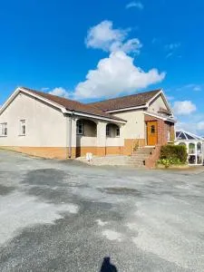 Valley Lodge 3 BR Retreat in Craigantlet Hills - 卡瑞克福格斯