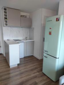 Charmant T2 avec vue sur létang