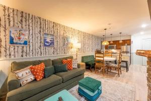 RF312 Hot Tub Heated Garage and Parking