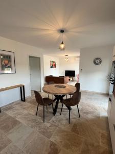 Le Clos de L-Oliveraie - Appartements de charme avec piscine proche d-Uzes : photos des chambres