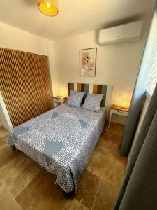 Le Clos de LOliveraie - Appartements de charme avec piscine proche dUzès