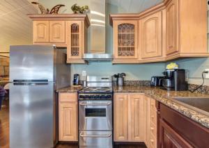 Seclusion Retreat by Stony Brook Cabins