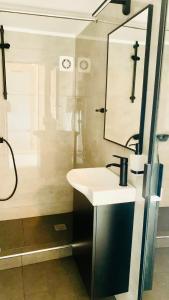 Kostas Athens Residence