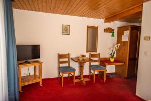 Single Room room in Hotel Weisshorn