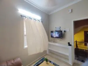 Hurban Bleu - Urapakkam