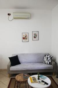 Sunny 2 BR Near City Center