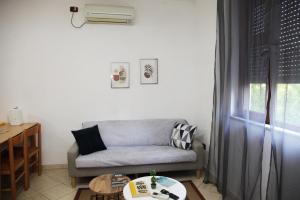 Sunny 2 BR Near City Center