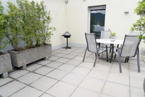 Terrace Apartment Einigen