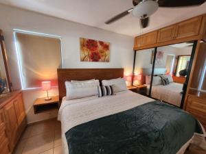 Beach Eateries Shops 10 min walk Golf view