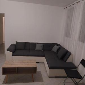 Appartements Loue appartement spacieux et familiale a marignane, La Galagoviere, 8 rue de Wolfsburg : photos des chambres