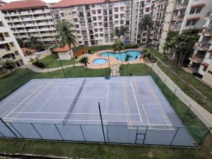 Homestay WaDi 2 apartment with pool near beach