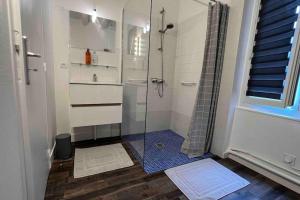 Appartements Logement La chartre sur le Loir 75m2 : photos des chambres