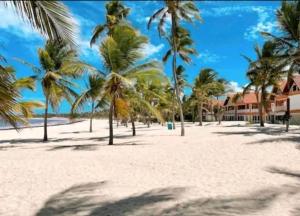 Enticing Villa In Paradise