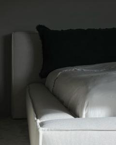 Quiet and cozy apartment with a lake view