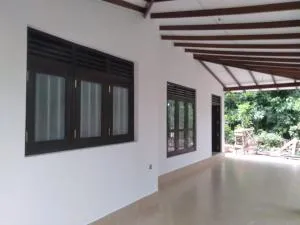 The Holiday House - Hapugala