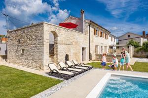 Indigenous House Komez