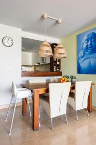 Luxe appartement met 3 ensuite badkamers, terras met zicht, privé parkeren en diverse zwembaden