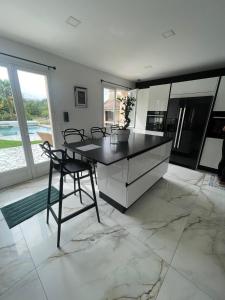 Villas Villa avec piscine chauffee a 40min de Paris : photos des chambres