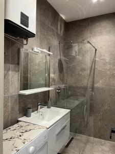 Marina Luxury Apartments Iliria