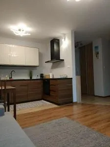 Powstańców 32 - 马尔基