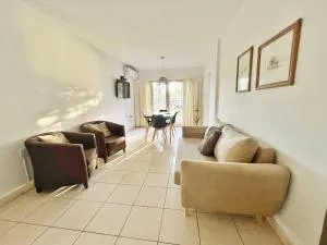 Los Toneles - La Cieneguita