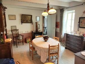 Appartements Agreable maison au centre de La Salvetat sur Agout : photos des chambres