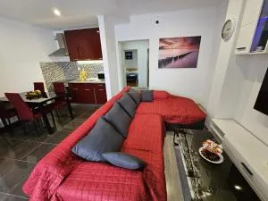 Modern apartment Nikola in a quiet area - Stanica Kaštel Stari