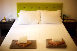 Hotels Hotel La Voile Bleue : photos des chambres