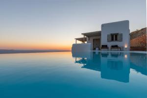 New Twin Villas in Mykonos Pool & Stunning Views