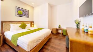 Phòng Deluxe Giường Đôi/2 Giường Đơn Nhìn Ra Thành Phố (Deluxe Double or Twin Room with City View)