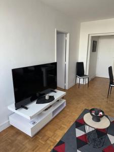 Charmant T2 à Maisons Alfort - Tout meublé neuf