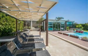 3 Bedroom Cozy Home In Rosolini