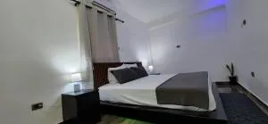 A 7 minutos del Aeropuerto SDQ, Moderno y Compacto Apartamento - La Joya