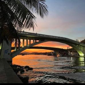 Flat do Canal Itajuru Centro, Praia do Forte Apt 100