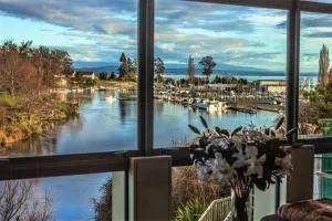 The Mooring - Taupo Waterfront Apartment - Oruanui