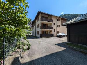 Appartement Calme au Centre de Beaufort - Balcon, Parking, Proche Commodités et Stations de Ski - FR-1-342-319