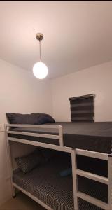 Maison Tres with Dipping Pool, billiards, airhockey, videoke and netflix and chill