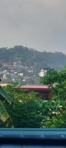 Maison Tres with Dipping Pool, billiards, airhockey, videoke and netflix and chill