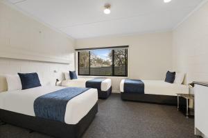 Hamilton Lakeside Motel