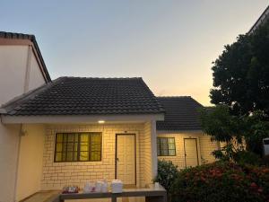 หาดช้างเผือกเจ้าสำราญ Chang Phueak Chao Samran Beach