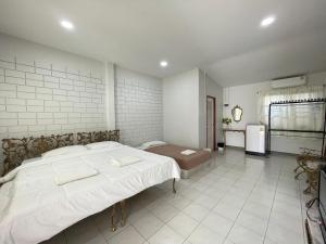 หาดช้างเผือกเจ้าสำราญ Chang Phueak Chao Samran Beach