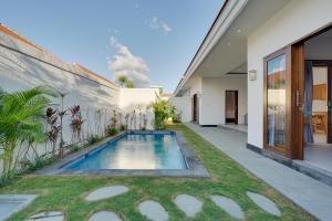 Villa Polo - Padonan near Canggu with Private Pool