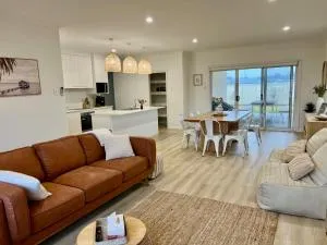 Pollie's - Pet Friendly Outside - Rendelsham