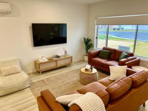 Pollies - Pet Friendly Outside