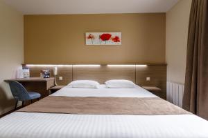 Hotels Brit Hotel Piscine & Spa - Fougeres : Chambre Double Standard