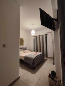 SIFNAIOU TRADITIONAL Houses 1 & 3