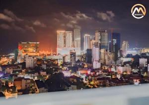 Hotel Serviced Condo Unique Infinity Pool with Mekong River View