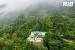 Forktail House with Swimming Pool at Kalimpong by StayVista - Samsing